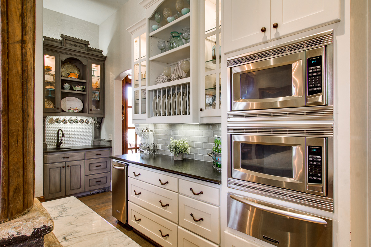 3 Baines Court Argyle Texas Luxury Estate Kitchen image